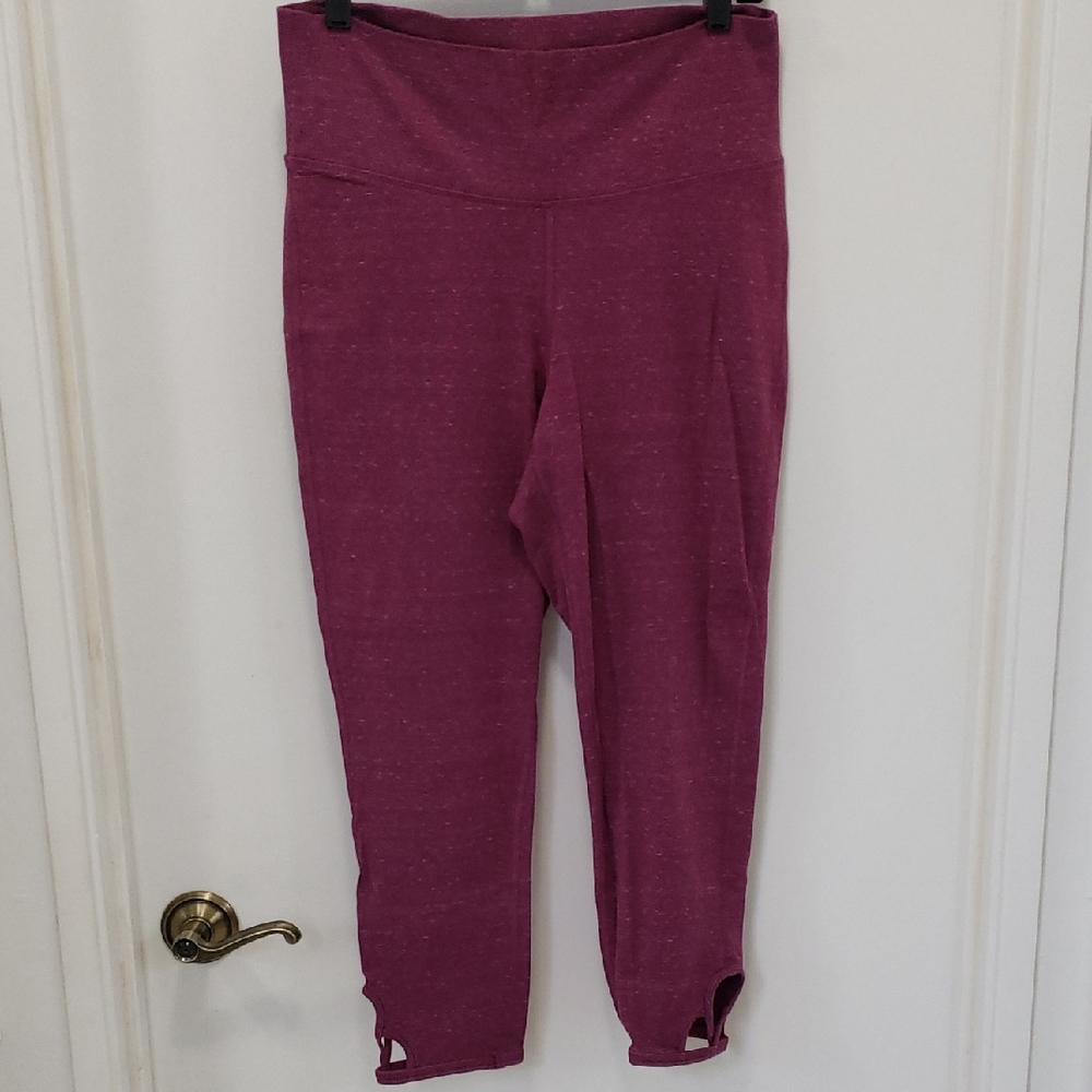 〰️Old Navy〰️ Active Cutout Detail 7/8 Leggings XL